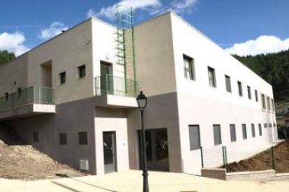 Edificio de la nueva residencia en cuyos bajos se ubicarían las instalaciones de Telemark.