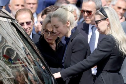 Paolo y Marina Berlusconi, Marta Fascina y Bárbara Berlusconi el día del funeral del exprimer ministro. MATTEO BAZZI