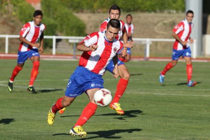 El equipo rojiblanco quiere mantener su buen arranque liguero frente al Unami en Segovia.