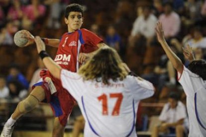 El campeonato infantil que se celebra en León celebró su primera jornada.