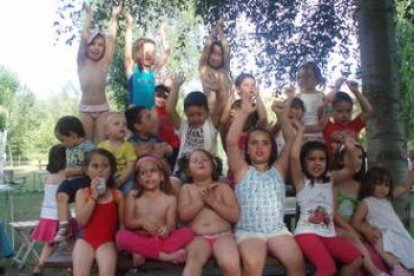 Los alumnos del Colegio Los Adiles, en la fiesta de fin de curso.