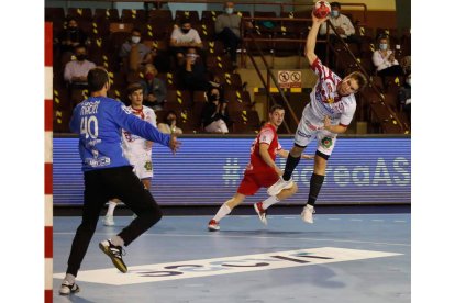 El Cuenca ya sorprendió a los ademaristas en el partido de ida disputado en León. FERNANDO OTERO