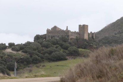 Camino de Invierno, castillo de Cornatel. DL