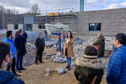 Visita al centro médico de La Robla de miembros del Colegio de Arquitectos y Aparejadores. DL