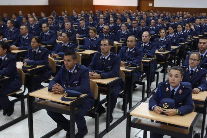 Soldados del Ejército del Aire formándose en la Academia Básica, de La Virgen del Camino. RAMIRO