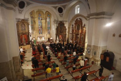 Celebración de la misa por el Copus Chico en la Iglesia de San Martín de León.