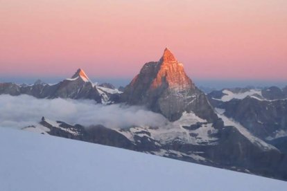 El imponente Cervino visto desde el Monte Rosa.