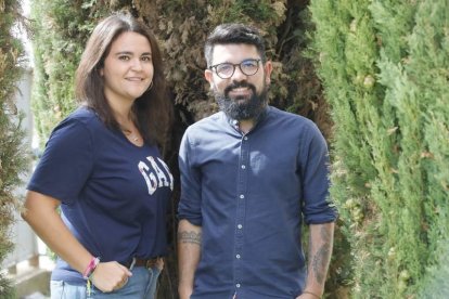 Laura Mures y Luis Álvarez, una historia de ida y vuelta de la inmigración joven que dejó León en busca de oportunidades en el extranjero. RAMIRO