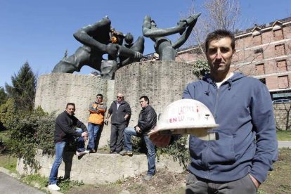 Estatua del minero en Villablino