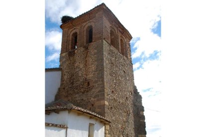 Torre del templo parroquiales de Villazanzo de Valderaduey