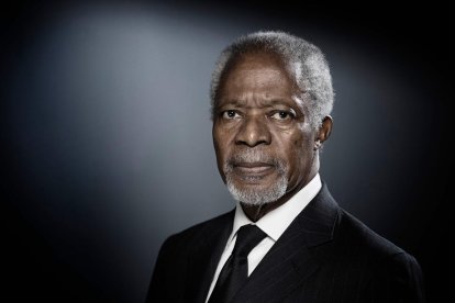 Kofi Annan, durante una sesión de fotos en diciembre del 2017 en París.