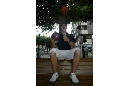 Javier Vaca es una de las perlas del baloncesto leonés en la actualidad