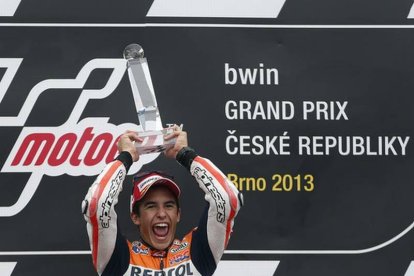 Marc Marquez celebra la victoria.