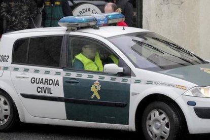 Una patrulla de la Guardia Civil en una imagen de archivo.