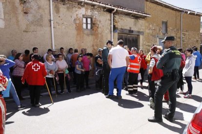 Agentes de la Guardia Civil durante el operativo desplegado con motivo de la desparición del anciano.