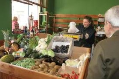 La restauración de la plaza de Abastos aporta un valor añadido e incentiva el comercio local