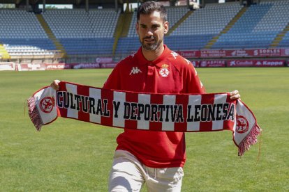 Saúl González regresa a la Cultural convencido de que el equipo tiene mimbres para realizar una gran temporada. MIGUEL F. B.