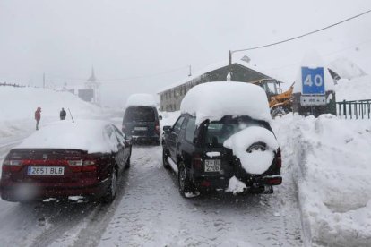 La nieve vuelve a asomarse a la provincia de León