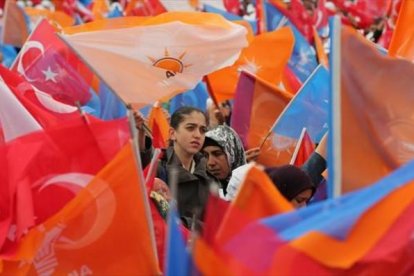 Míting del cierre de campaña del AKP en Ankara, ayer.