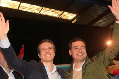 Pablo Casado y Juan Manuel Moreno, en un mitin del PP en Algeciras