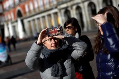 Turistas en la plaza Mayor de Madrid.