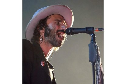 El artista madrileño Levia durante un concierto. BALLESTEROS