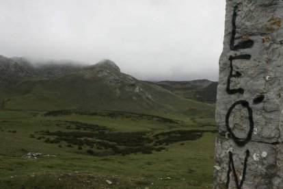 Vertiente leonesa del puerto de Pinos. RAMIRO