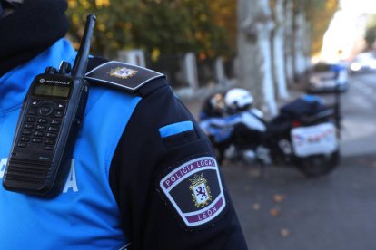 Un agente de la Policía Local. RAMIRO