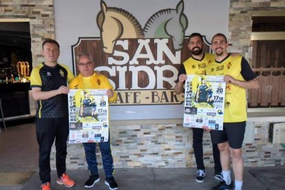 Presentación del Torneo de fútbol-7 de Quintana de Raneros. DL