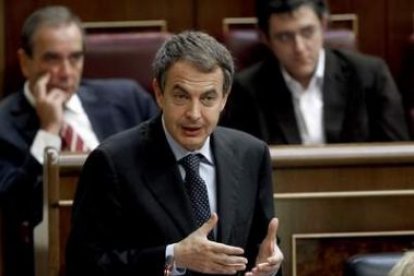 El presidente Zapatero, durante la sesión de control al Gobierno en el Congreso.