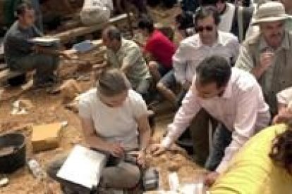 Rodríguez Zapatero se interesa por las labores de recuperación del yacimiento de Atapuerca