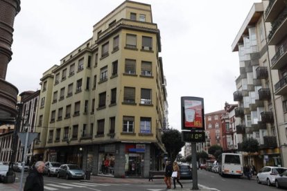 El corte de agua afectará a la calle Cardenal Lorenzana y a la avenida de Roma. RAMIRO