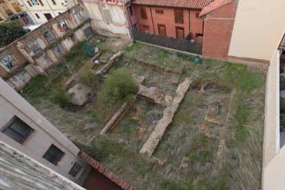 Estado actual del solar donde se han encontrado los restos del Praetorium de la Legio VII en la plaza de San Pelayo, 8