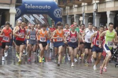 Jorge Pérez (9340) imprimió desde el inicio un ritmo frenético que le llevó a un triunfo cómodo.