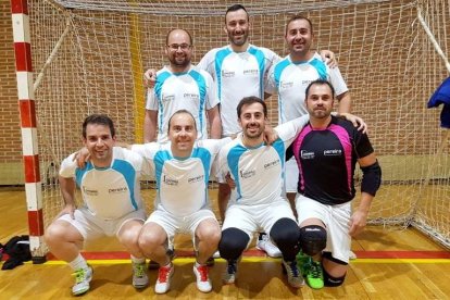 Formación del equipo del Construcciones Chombo que disputa la Liga Veteranos de Ponferrada.