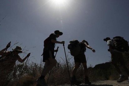 Un grupo de peregrinos, durante una etapa del Camino de Santiago, en agosto del 2018.