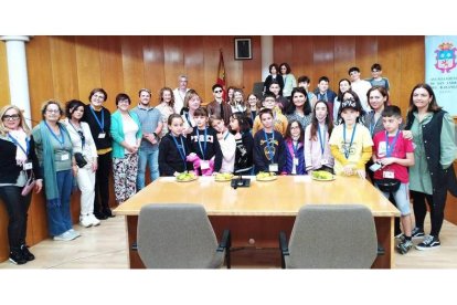 Representantes del colegio en el Ayuntamiento. DL