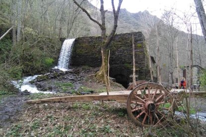 La Herrería de Compludo ha reabierto este mes tras el parón invernal para revisar la maquinaria y desbrozar la zona. VITA ET NATURA ET LEGENDA