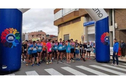 Momento de la salida de la 23ª edición de la San Silvestre de Villaquilambre. DL