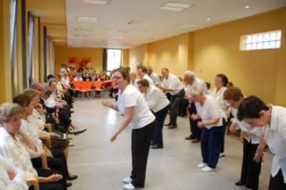 El centro de día contará con dos auxiliares de geriatría.