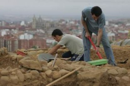 Imagen de archivo de una de las últimas excavaciones realizadas en el castro judío, situado en el ce