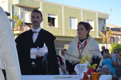 Boda tradicional paramesa en Pobladura de Pelayo García. ARMANDO MEDINA (22)