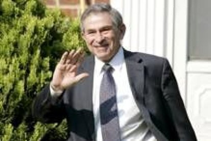 Wolfowitz fijó un sueldo millonario a su novia y además subordinada