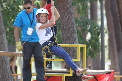 Los niños bercianos están disfrutando de una nueva edición de Cima entre risas y juegos.