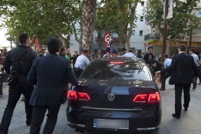 Momento en el que el coche de Montoro es atacado.