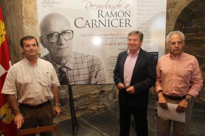 José Antonio Velasco, Raúl Valcarce y Jesús Celis, presidente del Instituto Leonés de Cultura.