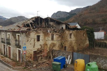 Desde hacía varios años el edificio estaba en estado ruinoso. CASTRO