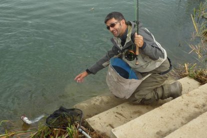 Mario Hidalgo repitió su éxito de la pasada edición en la Liga en lago Marso. P.V.