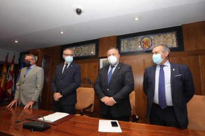 José Antonio Cartón, Olegario Ramón, Eduardo Morán y Marcelo Alonso, ayer en Ponferrada. BARREDO