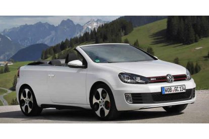 Una nueva versión Cabrio del Golf rinde culto a la filosofía GTI.